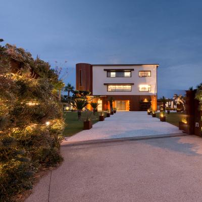 Entrée de la Villa Miramar - Maison chambres d'hôtes Luxe sur la Plage face à la mer Méditerranée - Frontignan Bassin de Thau proche Sète - Sud de France 