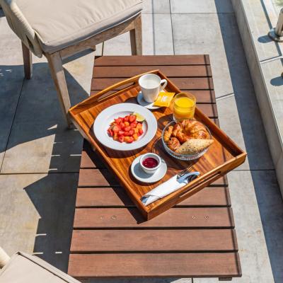La chambre Miramar #2 et sa terrasse vue mer - Villa Miramar Maison d'hôtes Luxe Méditerranée Frontignan Sète Bassin de Thau 