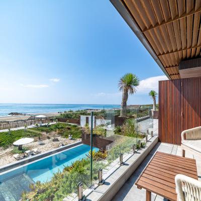 La chambre Miramar #1 et sa terrasse vue mer - Villa Miramar Maison d'hôtes Luxe Méditerranée Frontignan Sète Bassin de Thau 