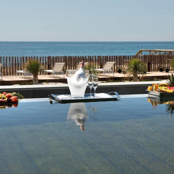 Piscine chauffée chambres d'hôtes luxe prestige Frontignan Bassin de Thau proche Sète