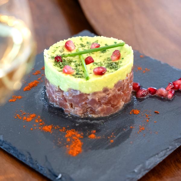 Réservation d'hôtes privée repas gastronomique sur la plage face à la mer à Frontignan proche de Sète