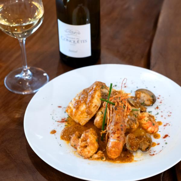 Réservation d'hôtes privée repas gastronomique sur la plage face à la mer à Frontignan proche de Sète