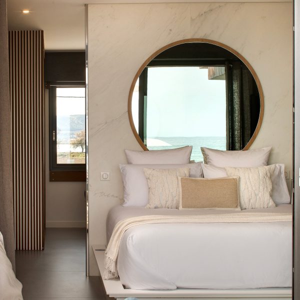 Chambre-hotes-Eben-Chambre-prestige-maison-hotes-Vue-mer-Acces-direct-piscine-001