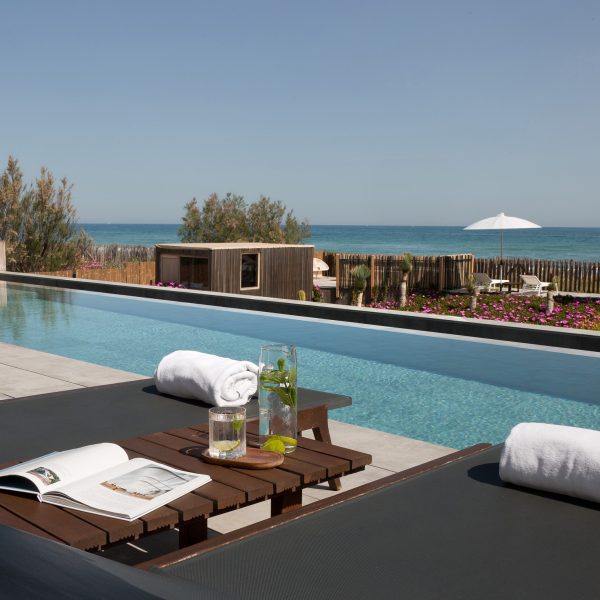 Chambre-hotes-Eben-Chambre-prestige-maison-hotes-Vue-mer-Acces-direct-piscine-006
