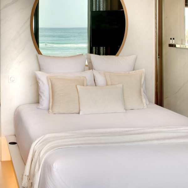 Chambre-hotes-Embruns-Chambre-exclusive-maison-hotes-Vue-mer-Vue-Etangs-003
